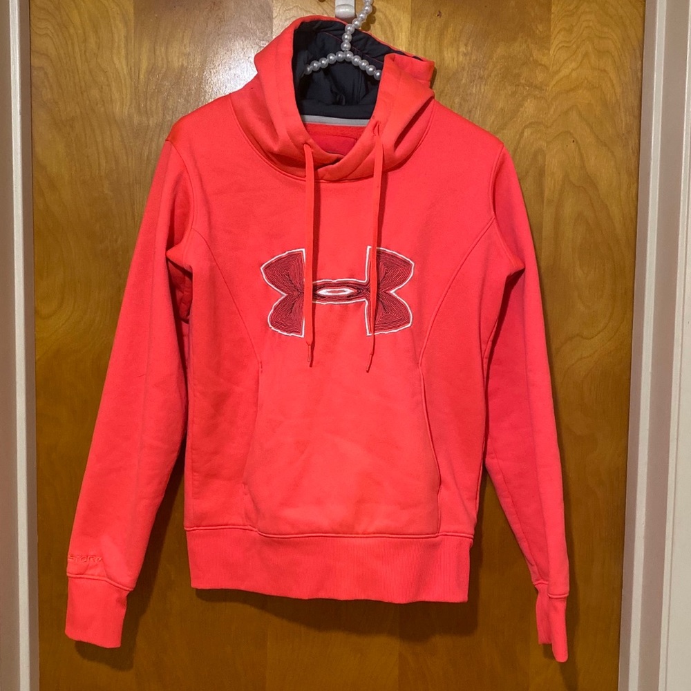 Under Armour | Semi Fitted Hoodie